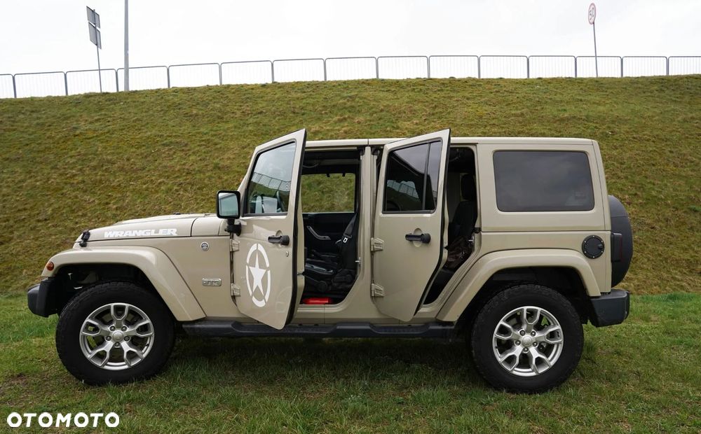 Jeep Wrangler - 4