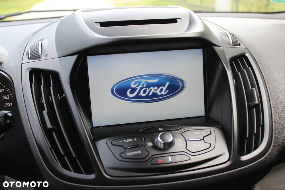 Ford Kuga 2.0 TDCi 4x4 Titanium - 29