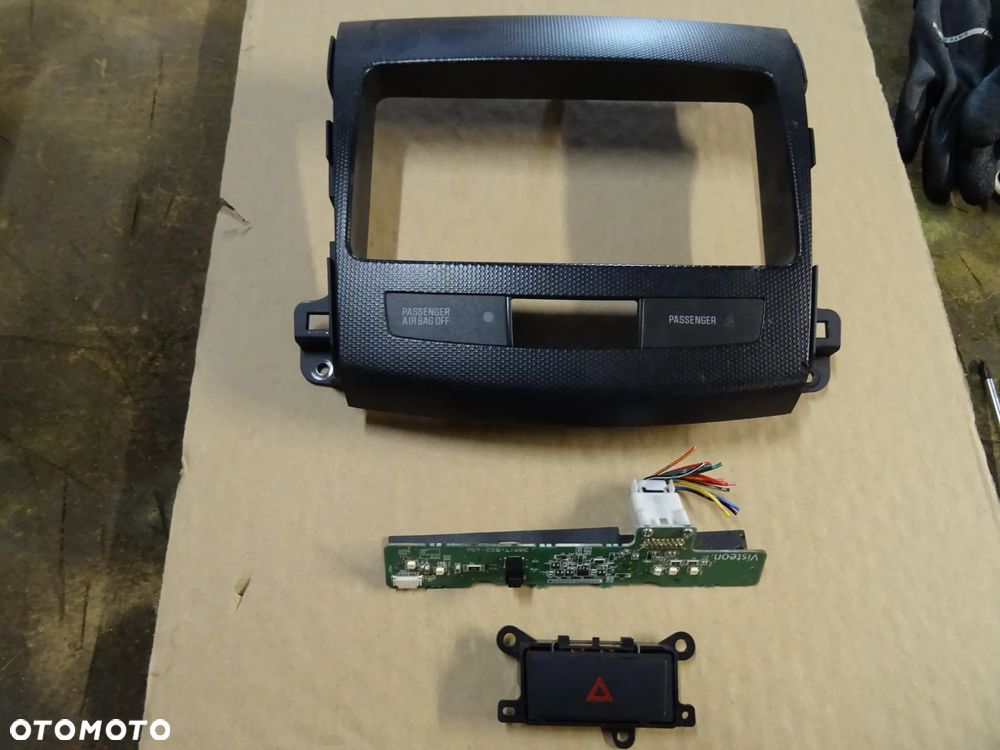 PEUGEOT 4007 C-CROSSER WLACZNIK SWIATEL AWARYJNYCH  2,2 HDI 4X4 CZESCI