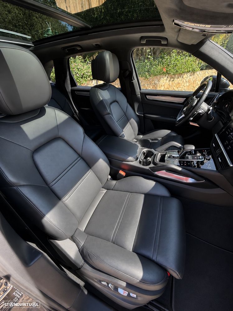 Porsche Cayenne Turbo - 7