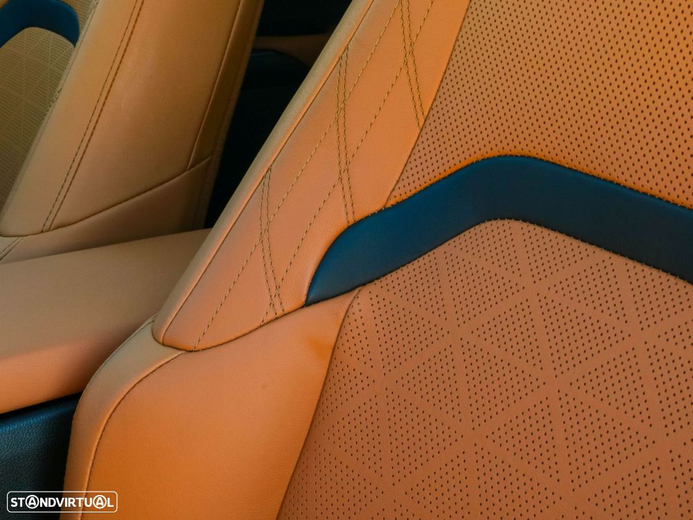 Lexus UX 250h Premium - 40