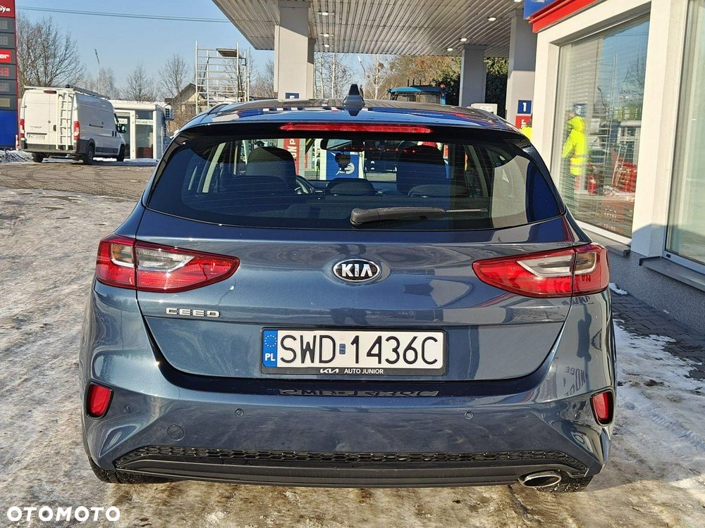 Kia Ceed - 4