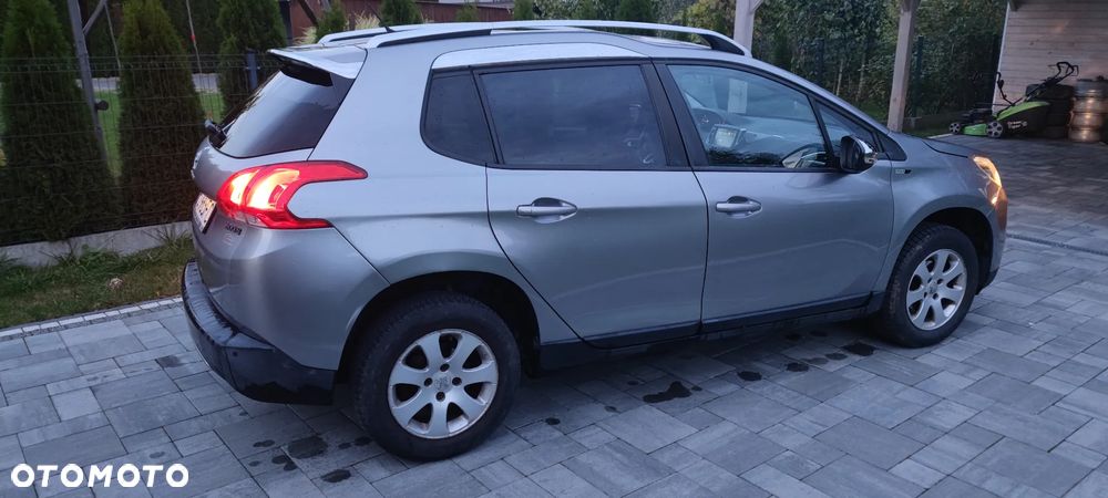 Peugeot 2008 1.6 BlueHDi Style - 4