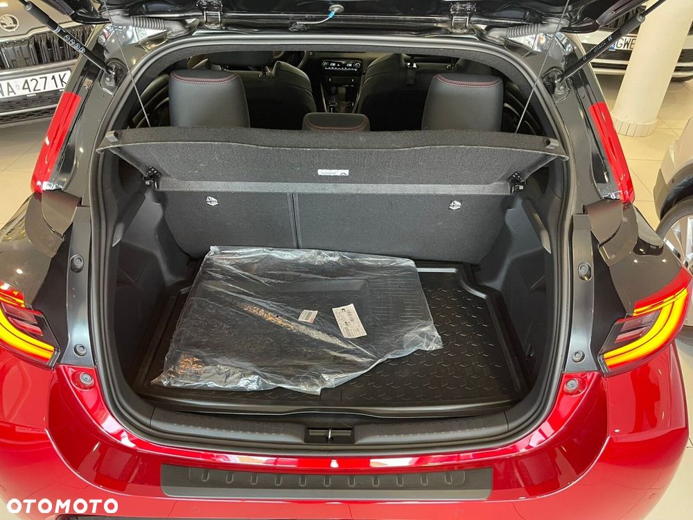 Toyota Yaris Hybrid 1.5 GR Sport - 30