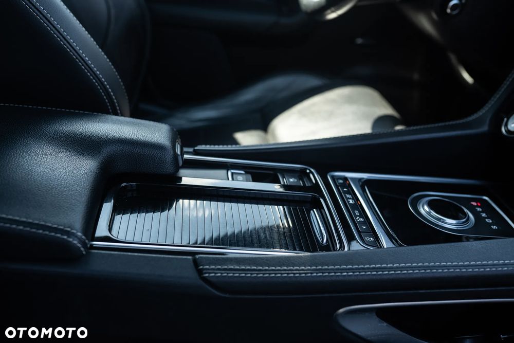 Jaguar F-Pace 2.0 i4D AWD R-Sport - 21