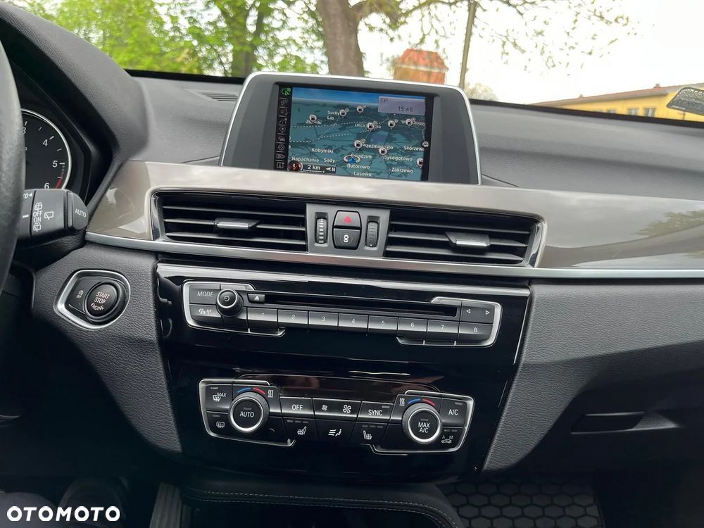 BMW X1 sDrive18d - 11