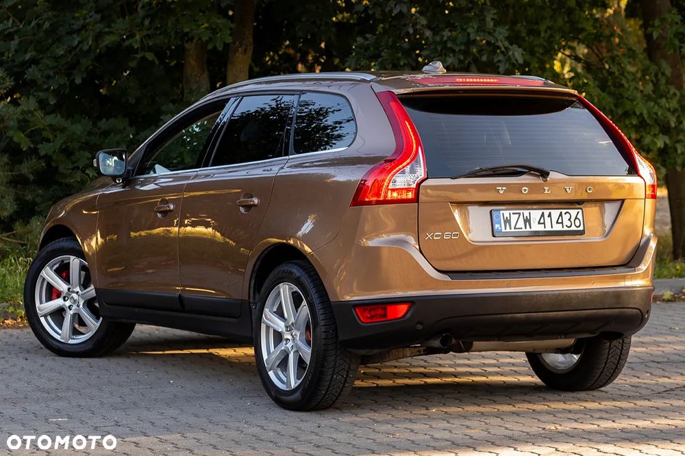 Volvo XC 60 DRIVe Momentum - 8