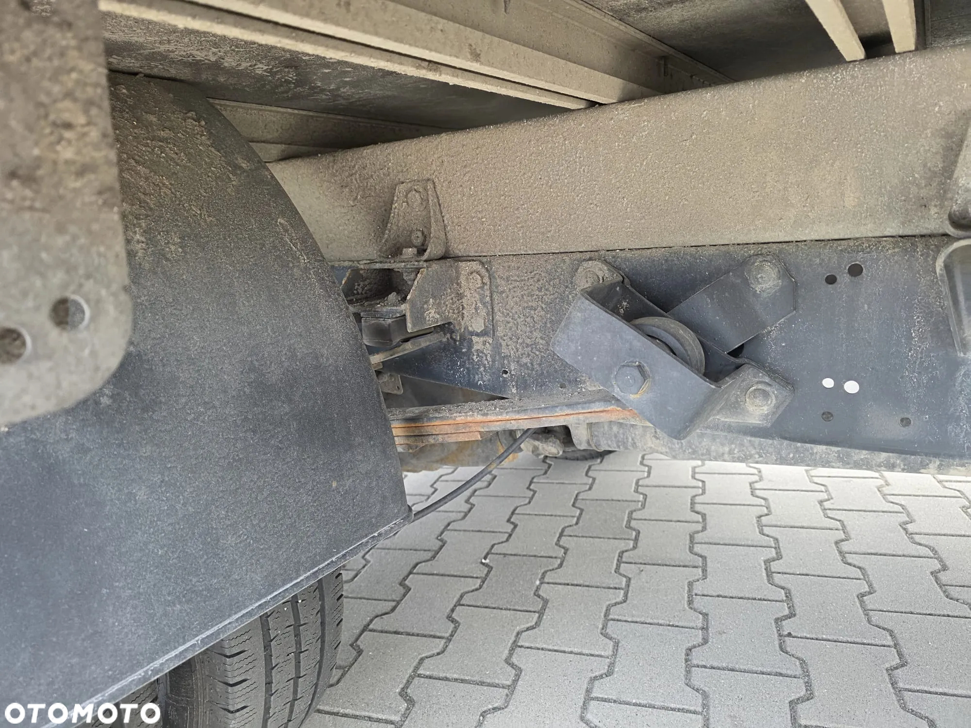 Iveco 50C18 Kontener z winda 1000 Kg 8EP Krajowy Ledy Nawigacja Wzmocniony - 7