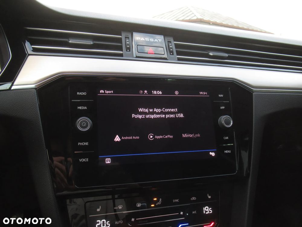 Volkswagen Passat 2.0 TSI Elegance DSG - 32