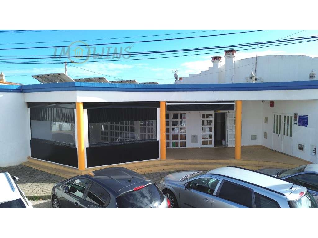 Snack-Bar todo equipado em Lagoa - Grande imagem: 3/19