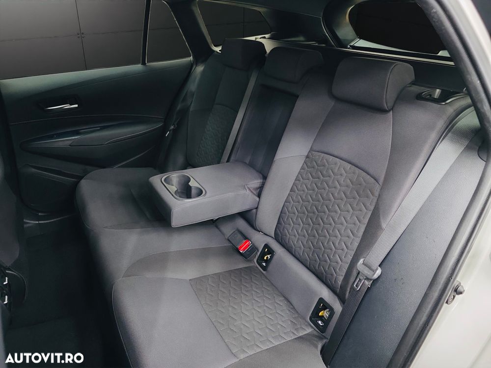 Toyota Corolla 2.0 HSD Exclusive - 21