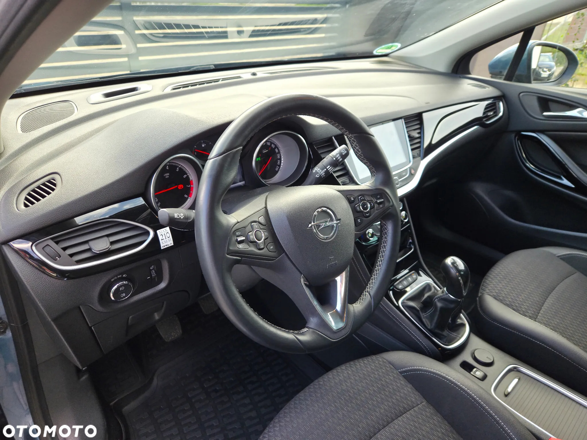 Opel Astra 1.4 Turbo Sports Tourer Innovation - 25