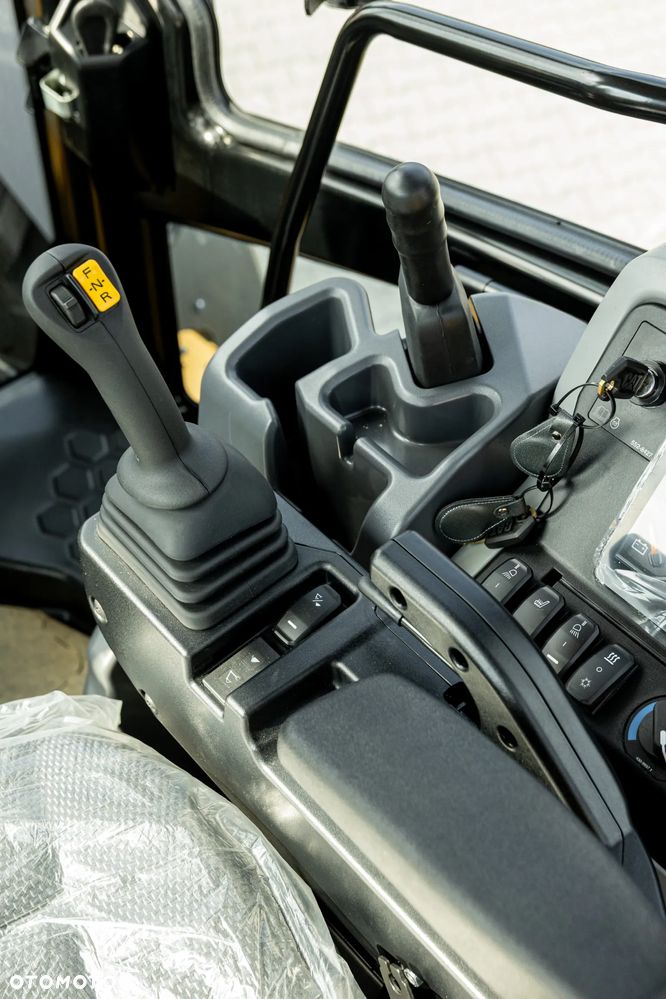 Caterpillar CAT 444 - 22