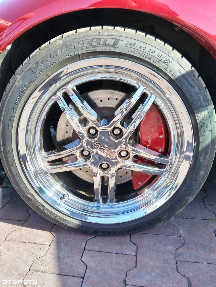 Chevrolet Corvette - 14