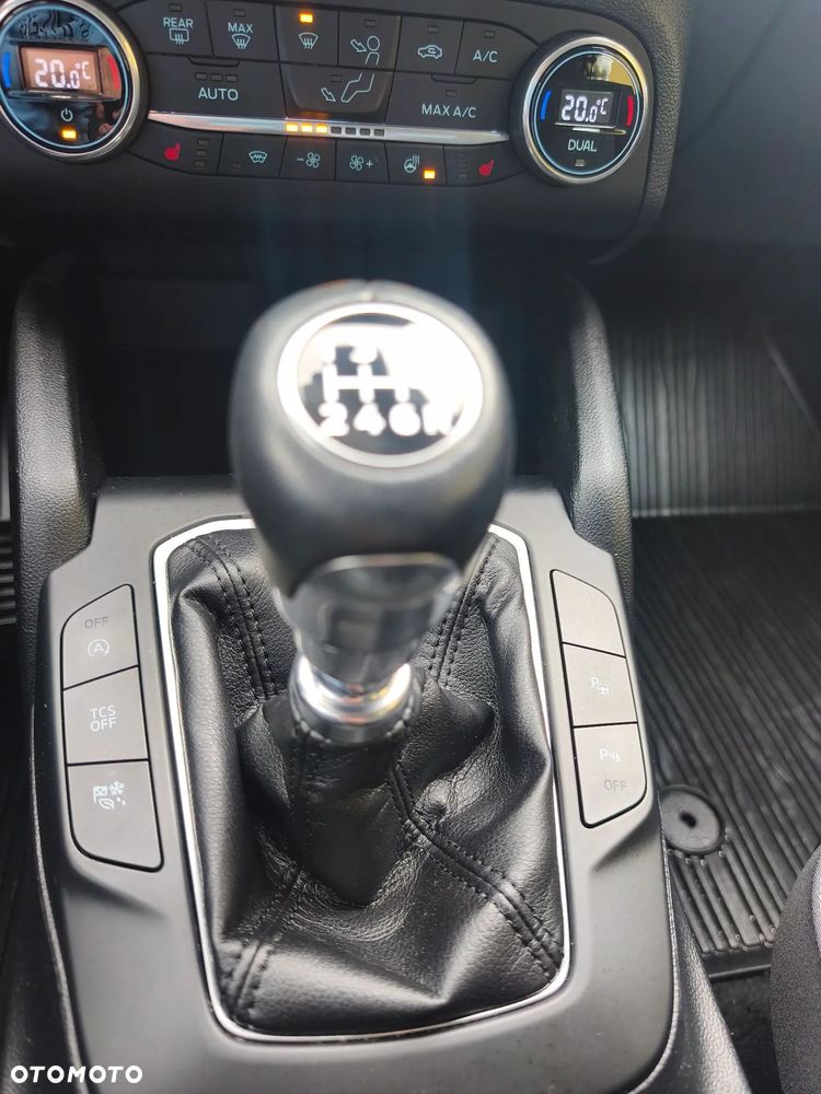 Ford Focus 1.0 EcoBoost Start-Stopp-System TITANIUM STYLE - 24