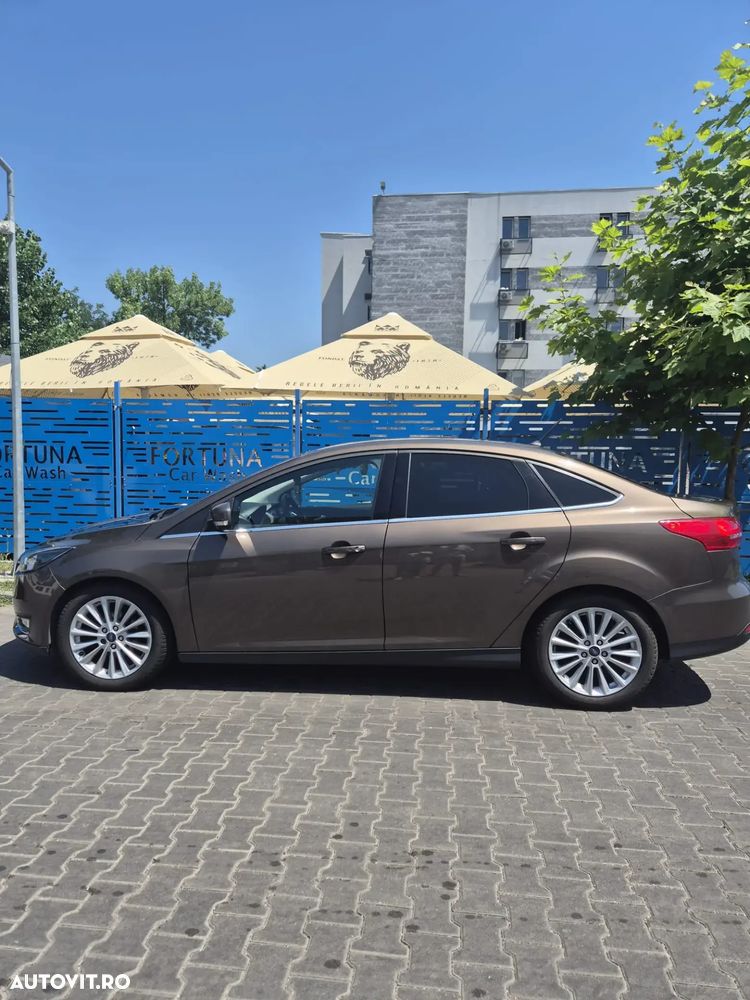 Ford Focus 1.0 EcoBoost Titanium - 3