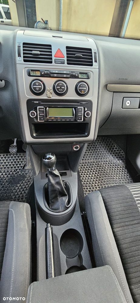 Volkswagen Touran 1.9 TDI DPF United - 16