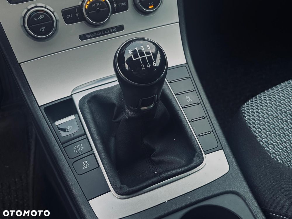 Volkswagen Passat - 5