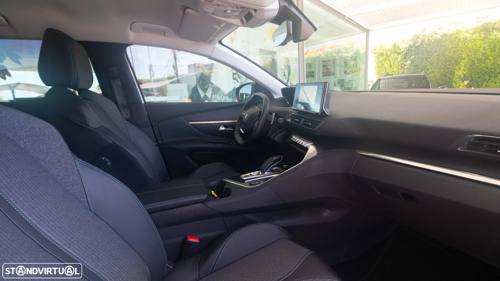Peugeot 3008 1.6 Hybrid Allure e-EAT8 - 11