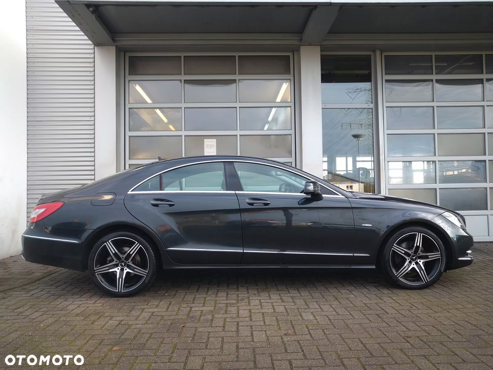 Mercedes-Benz CLS - 4
