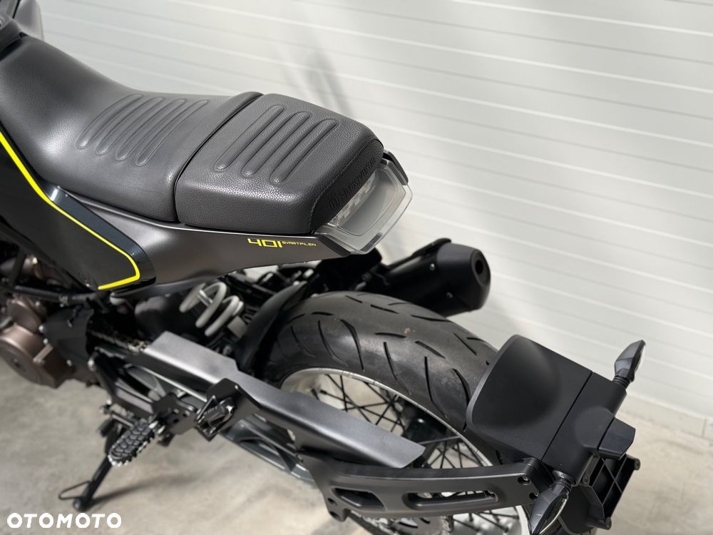 Husqvarna Svartpilen - 33