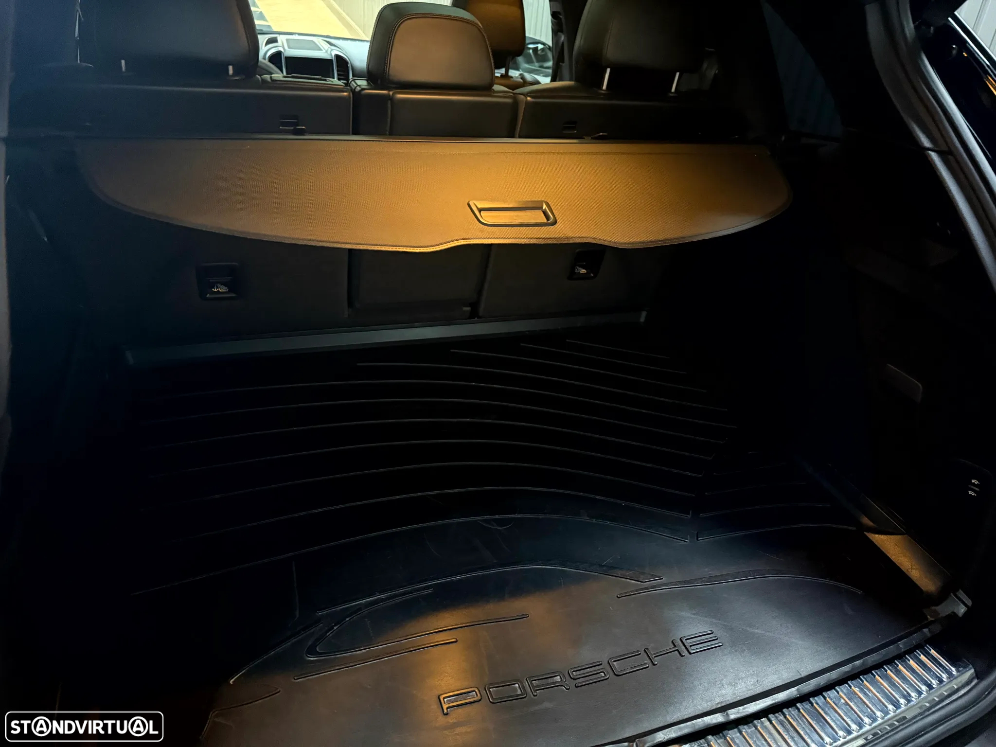 Porsche Cayenne - 51