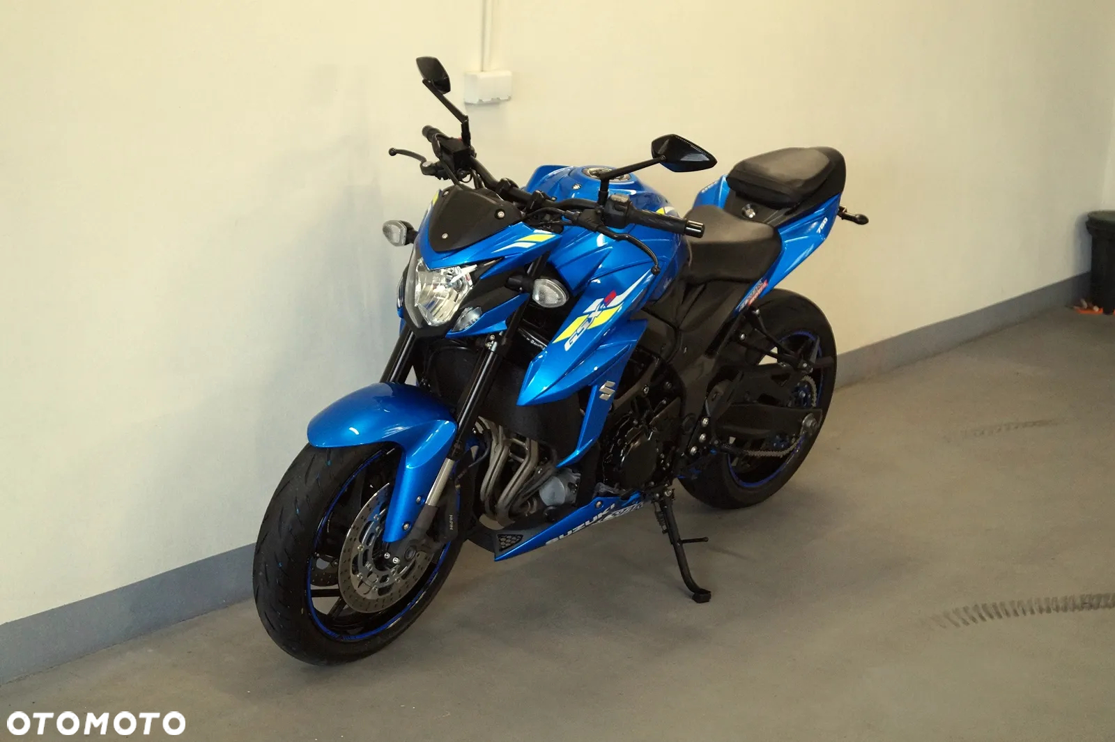 Suzuki GSX - 3