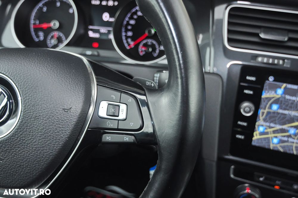 Volkswagen Golf 2.0 BlueTDI DSG Comfortline - 19