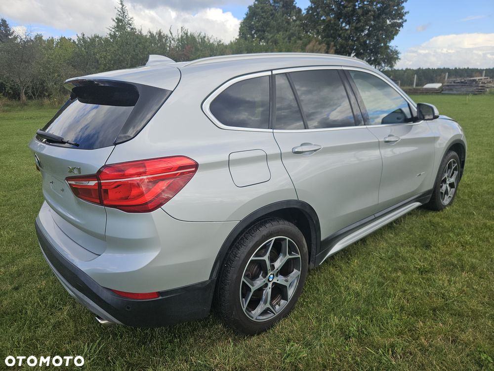BMW X1 xDrive25i xLine - 17