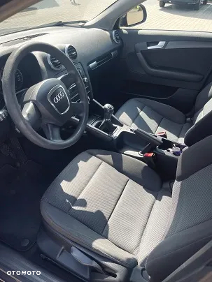 Audi A3 1.9 TDI Ambiente - 9