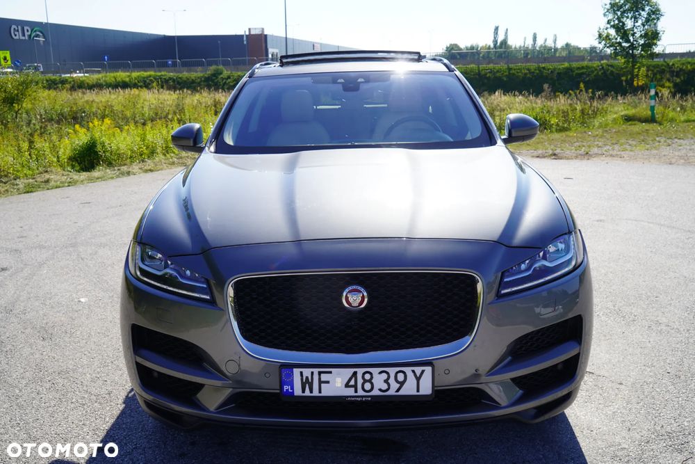 Jaguar F-Pace 2017 photo 4