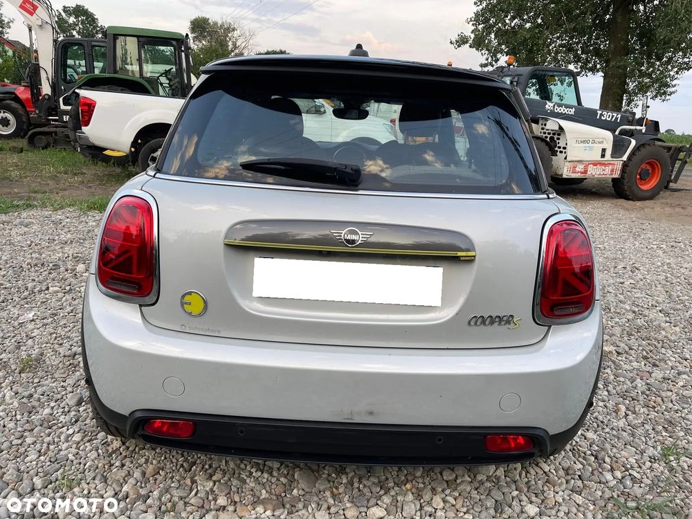 MINI Cooper SE Electric Trim - 31