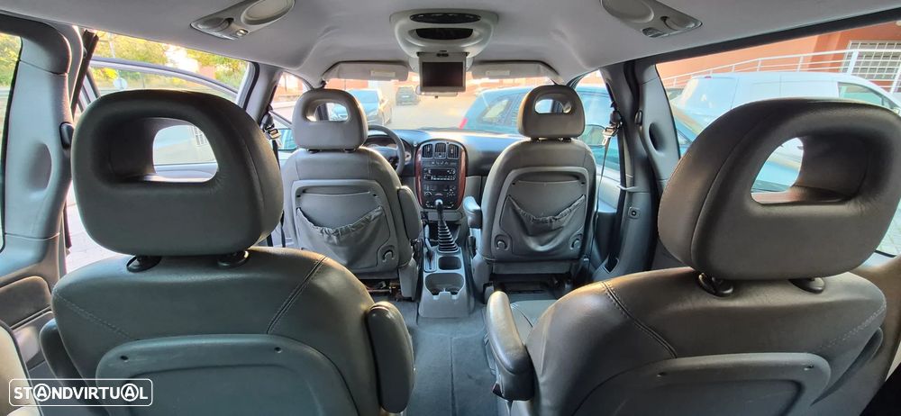 Chrysler Voyager - 10