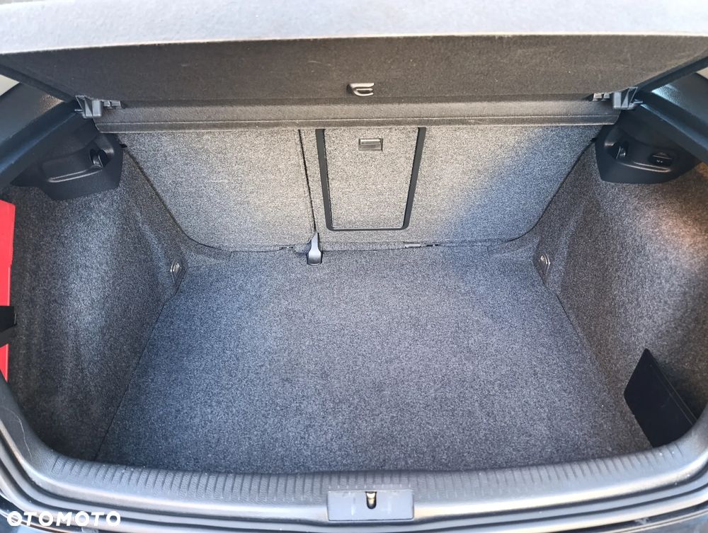 Volkswagen Golf - 20