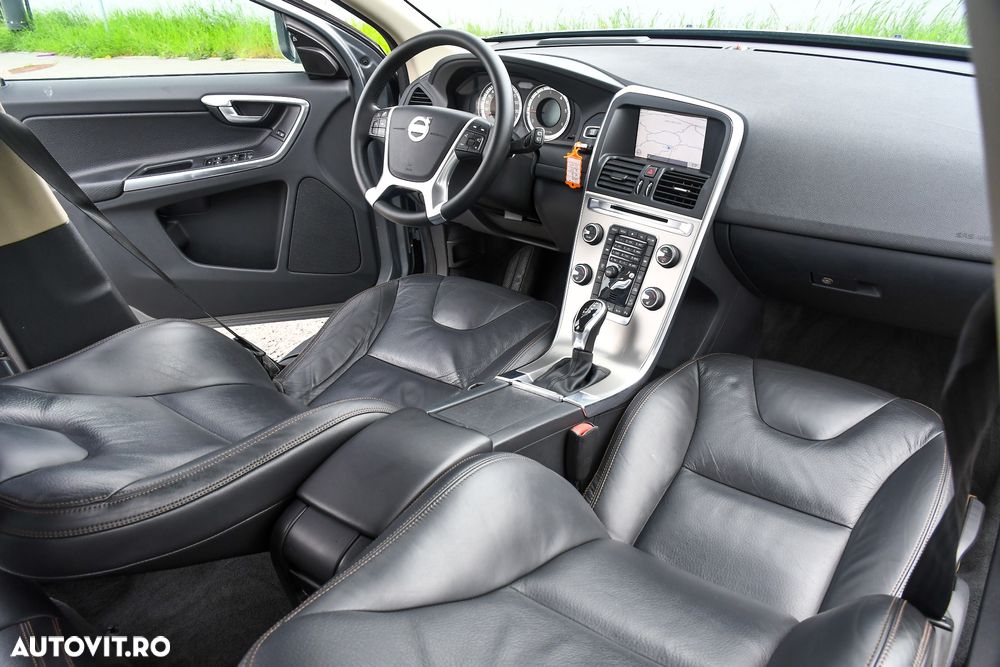 Volvo XC 60 D5 AWD Aut. Summum - 15