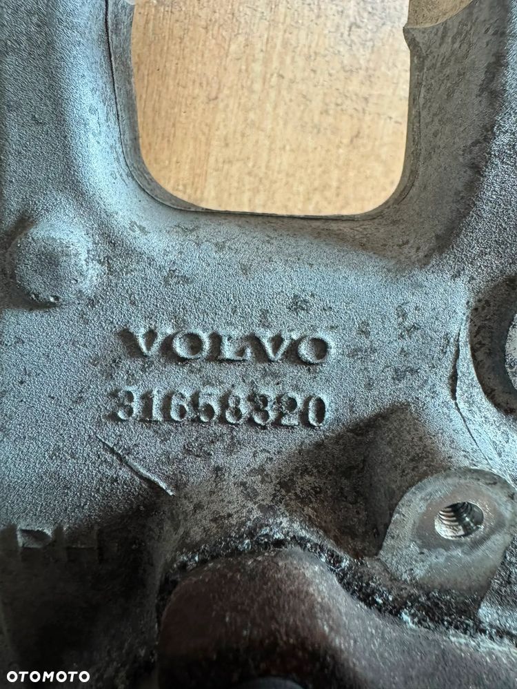 PRAWY I LEWY TYŁ ZWROTNICA PIASTA TARCZA OSŁONA VOLVO XC60 II XC90 II - 2