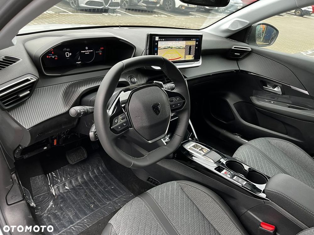 Peugeot 2008 - 8