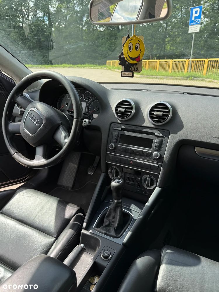 Audi A3 Sportback 1.6 TDI DPF Ambiente - 10