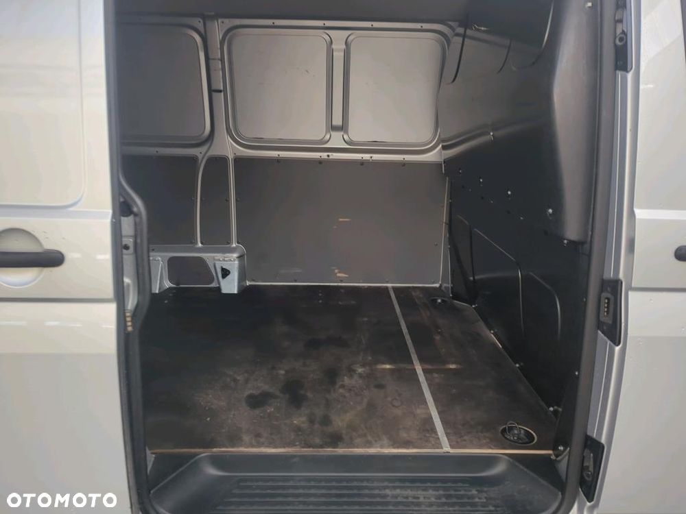 Volkswagen Transporter L2H1 - 12