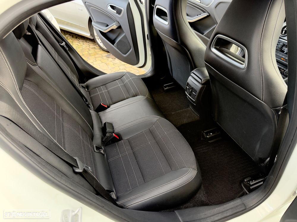 Mercedes-Benz GLA 200 CDI Urban - 39