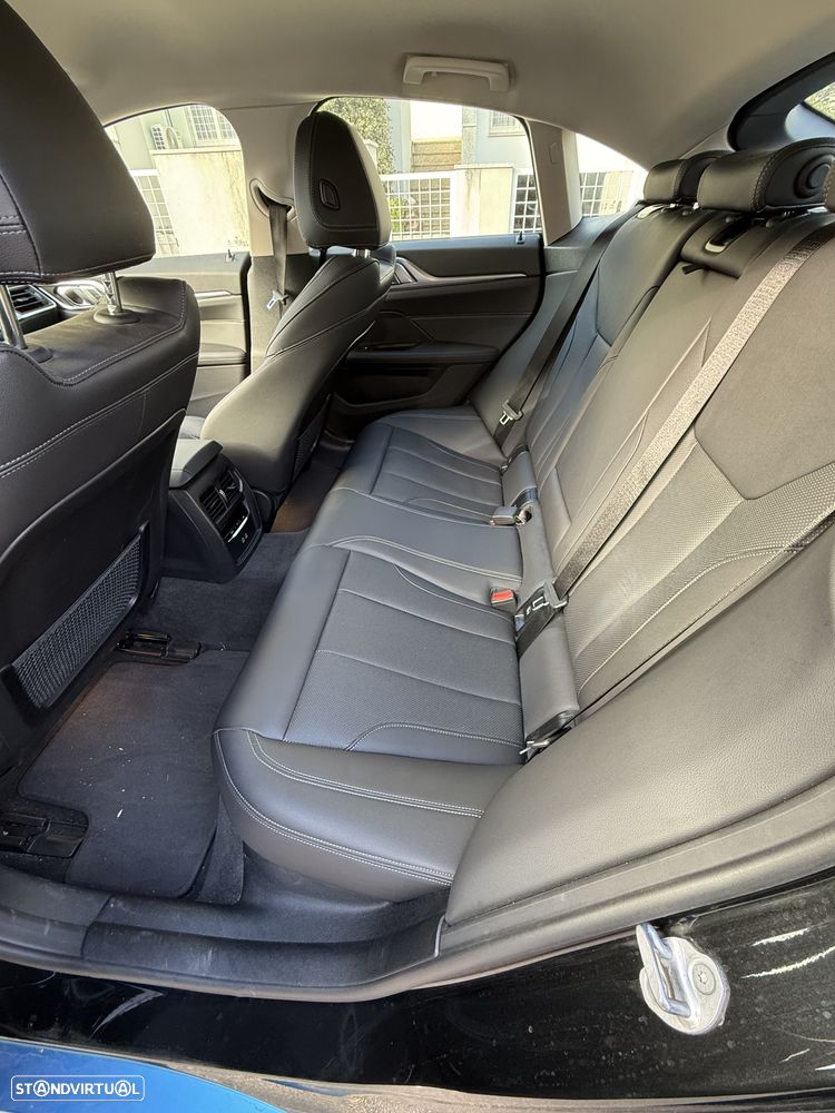 BMW i4 - 12