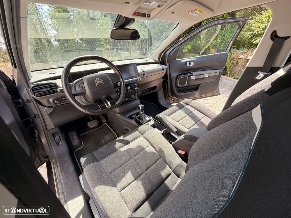 Citroën C4 Cactus 1.2 PureTech Shine EAT6 - 17