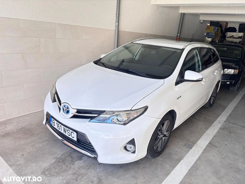 Toyota Auris 1.8 L VVT-i TS Hybrid Luna - 1