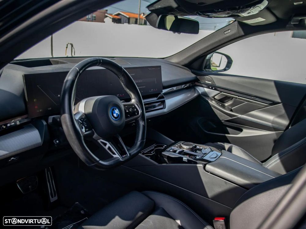 BMW i5 eDrive40 Pack Desportivo M - 18