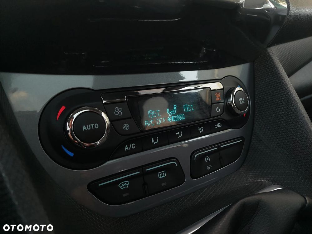 Ford Tourneo Connect 1.5 TDCi Titanium - 32