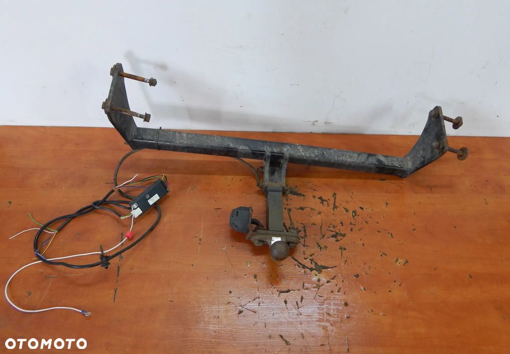 Hak zaczep holowniczy Jeep Compass I Lift 11-16 LED Łuków części - 1