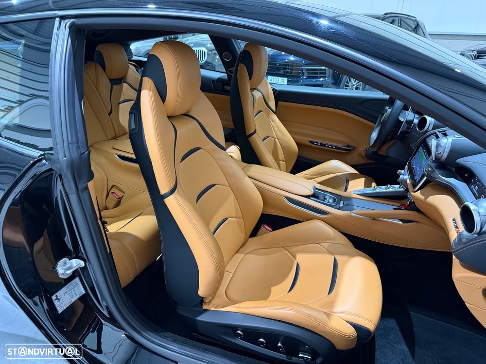 Ferrari GTC4 Lusso - 35