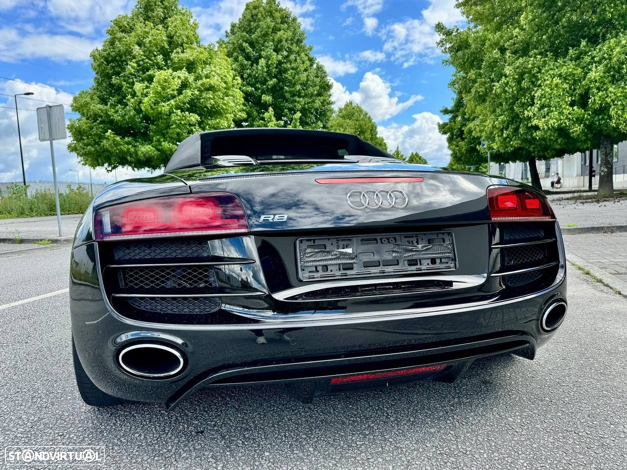 Audi R8 Spyder 5.2 FSi V10 quattro R tronic - 23
