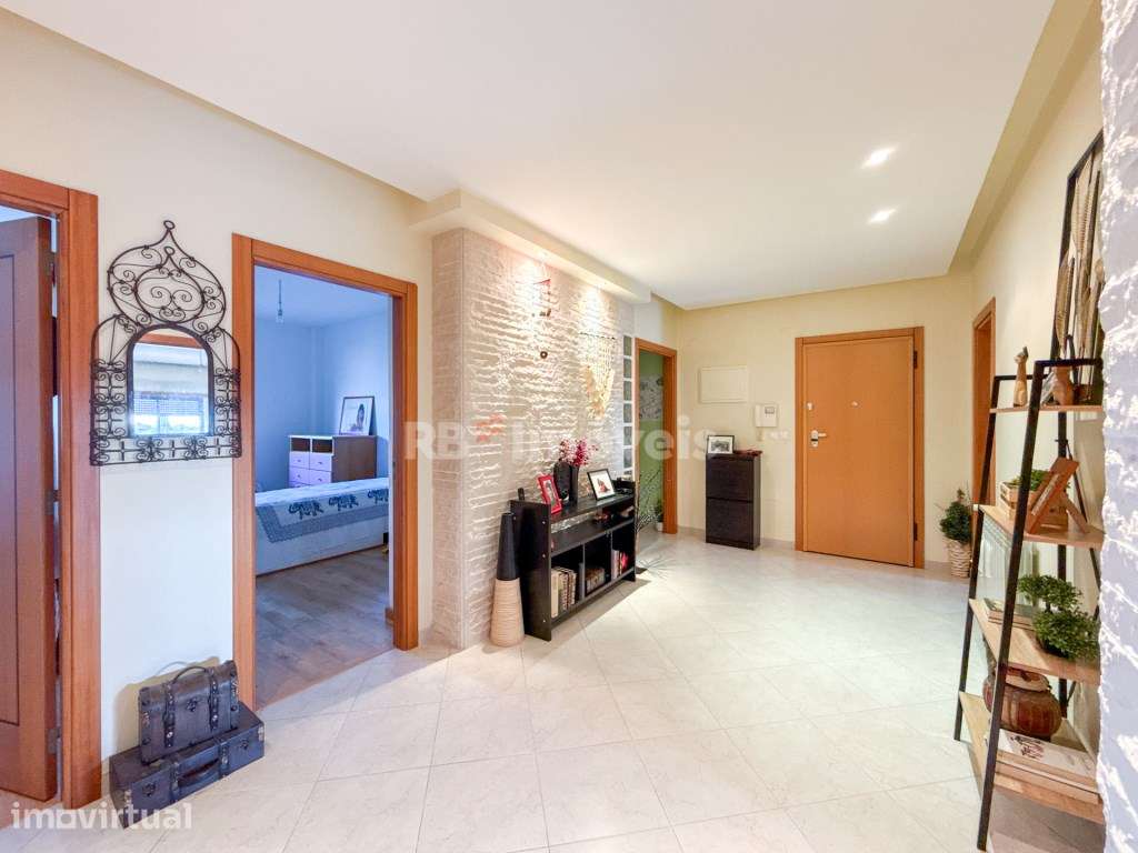 Apartamento T4 c/ Garagem e Varandas - Entroncamento - Grande imagem: 5/45
