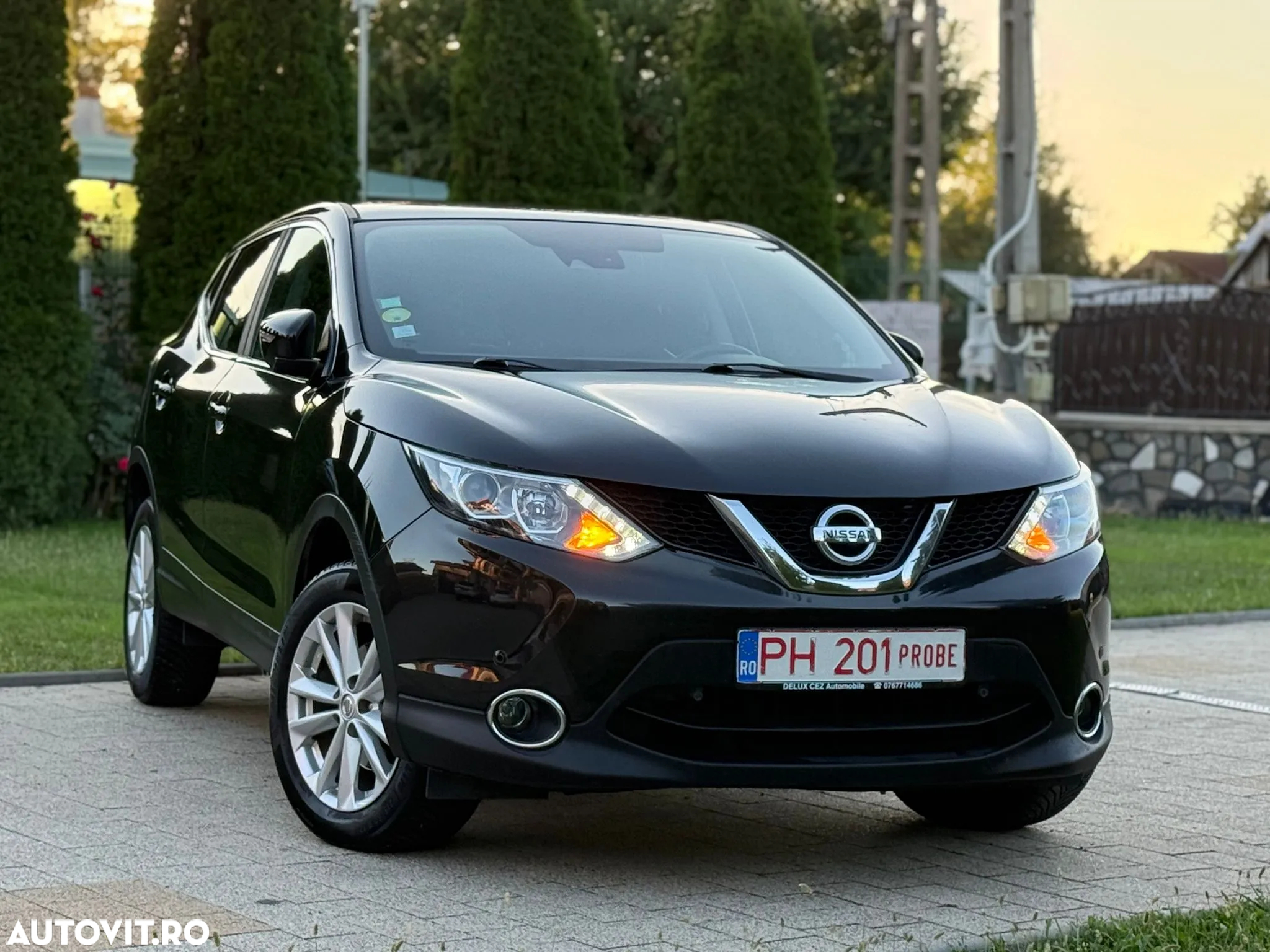 Nissan Qashqai 1.6 DCI Start/Stop N-Connecta - 2